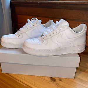 Womens Nike Air Force 1 size 8.5